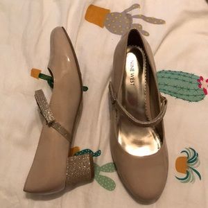 Size 5 Nine West dress shoes